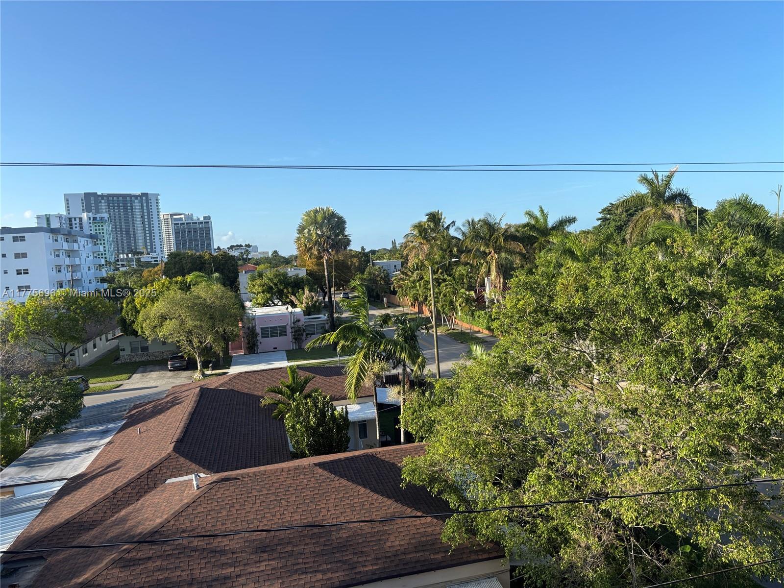 1701 Washington St #404, Hollywood, Florida image 2