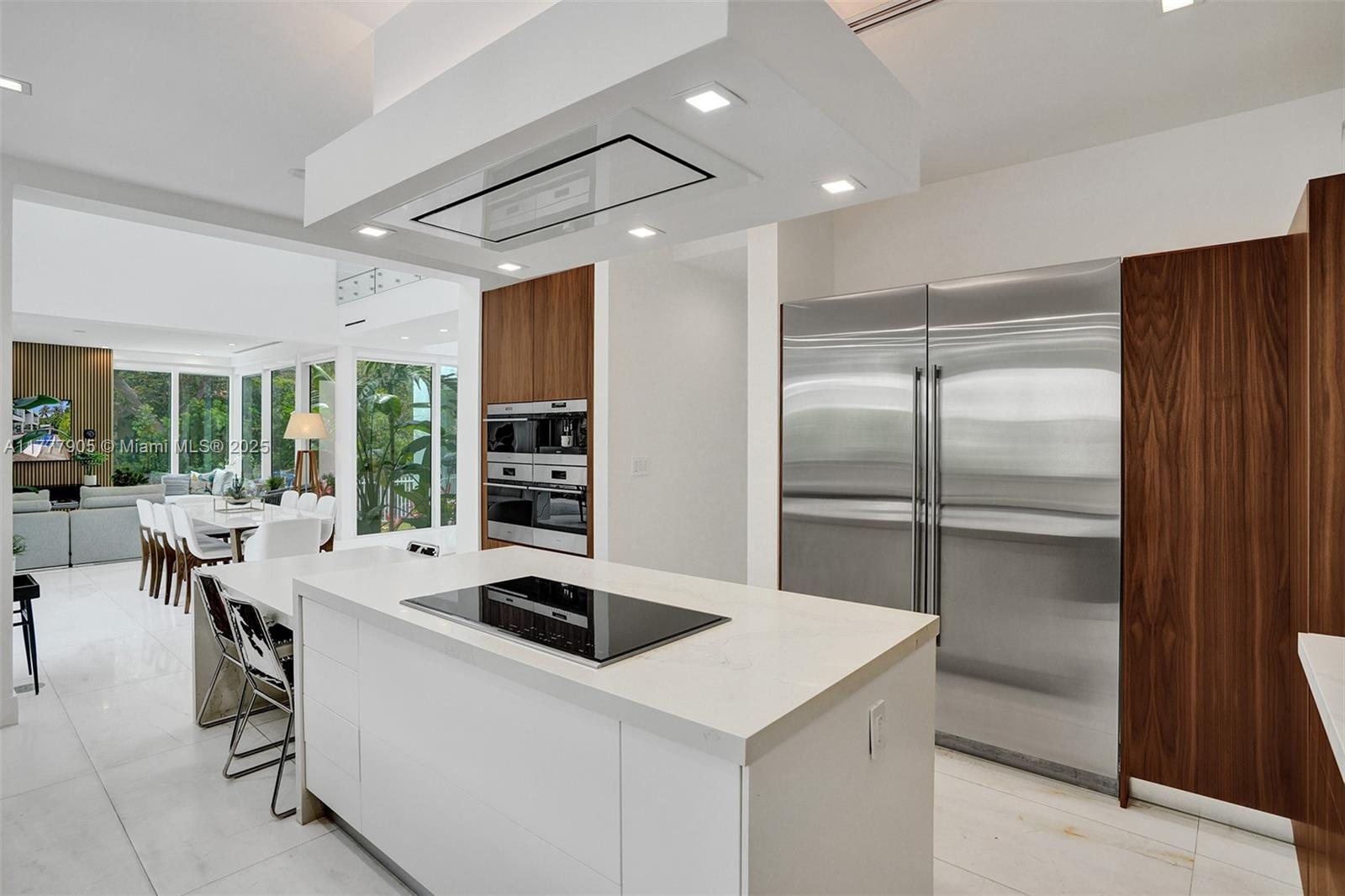 201 Buttonwood Dr, Key Biscayne, Florida image 18