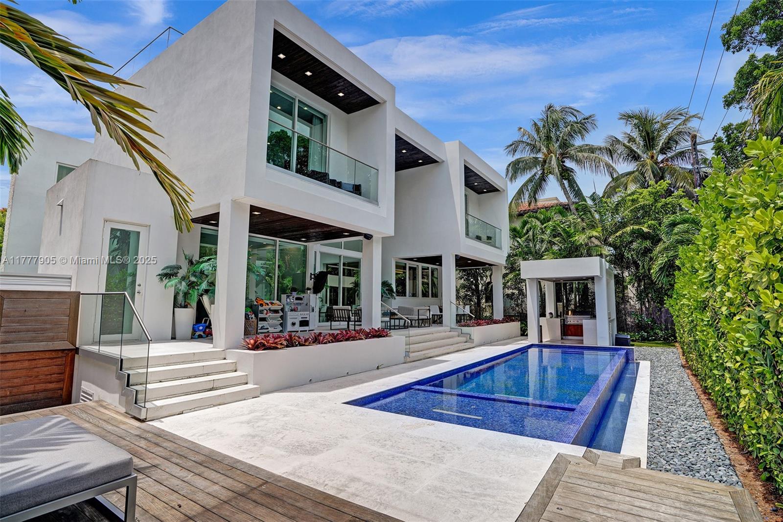201 Buttonwood Dr, Key Biscayne, Florida image 30