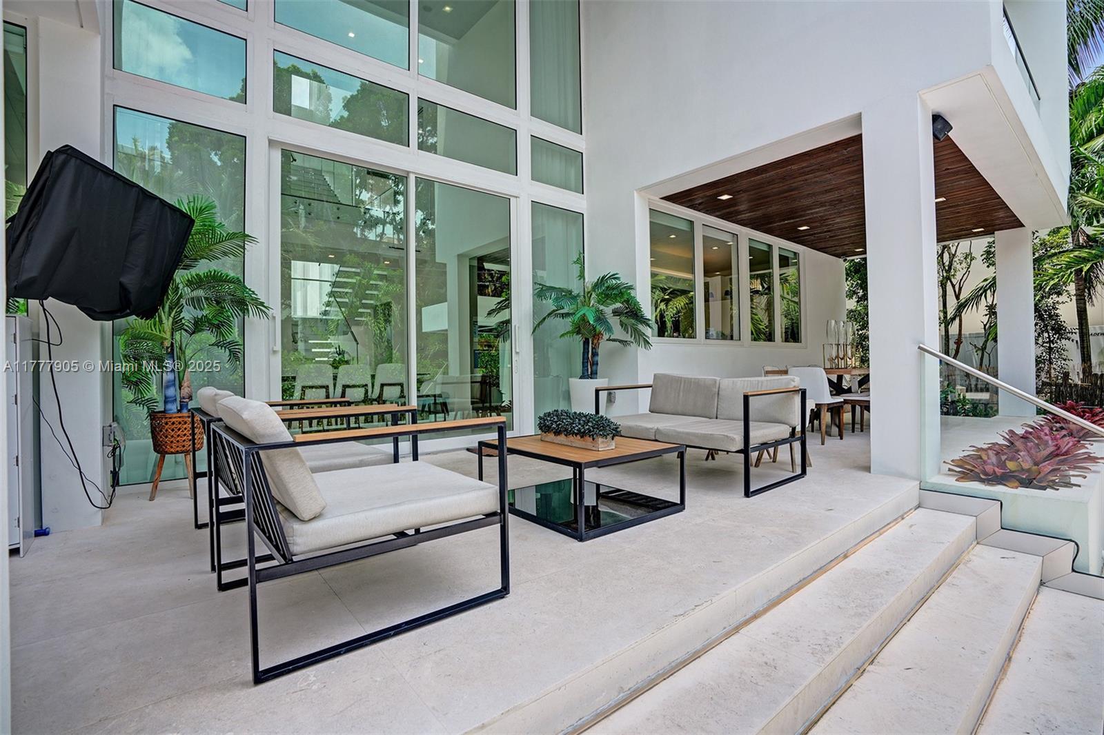 201 Buttonwood Dr, Key Biscayne, Florida image 32