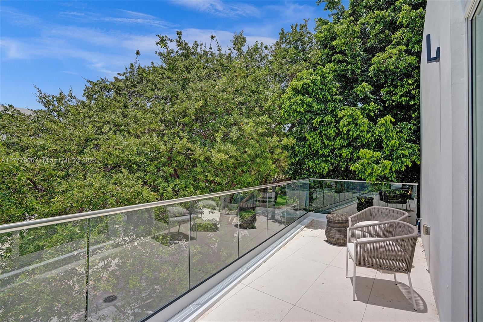 201 Buttonwood Dr, Key Biscayne, Florida image 49
