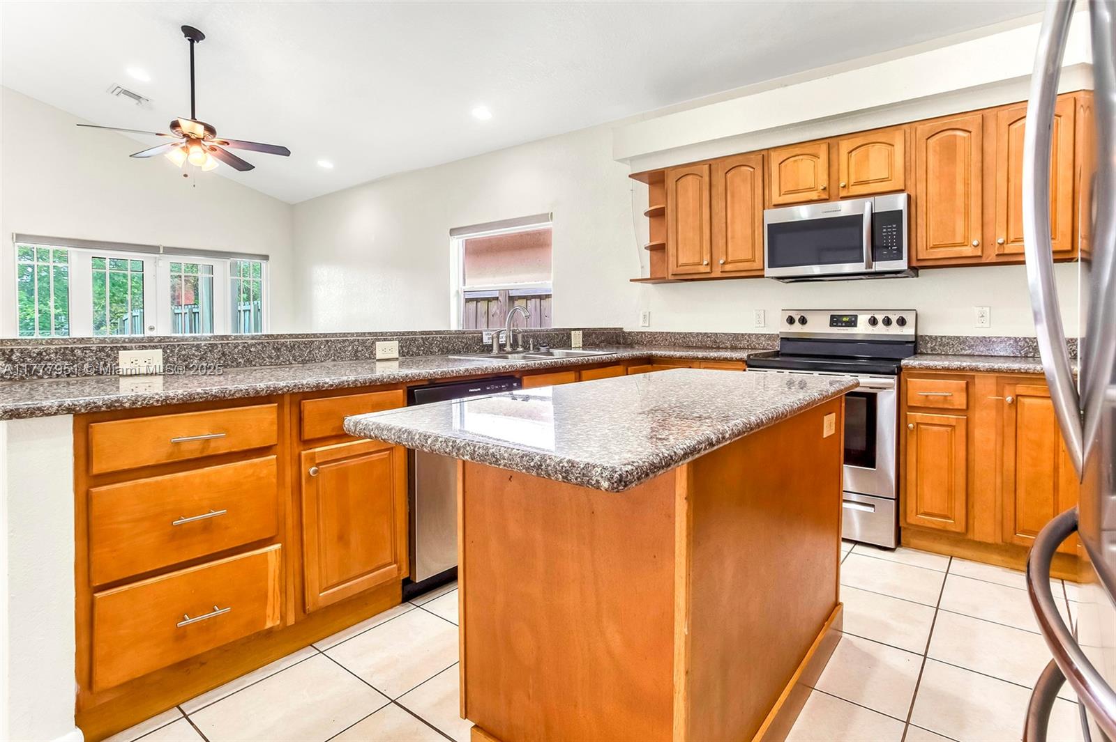 2730 Washington Dr, Fort Lauderdale, Florida image 7