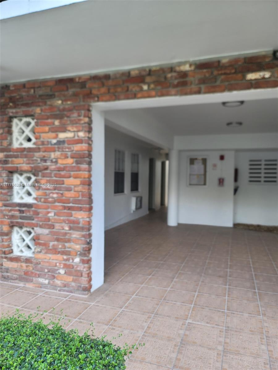 318 Majorca Ave #306, Coral Gables, Florida image 16