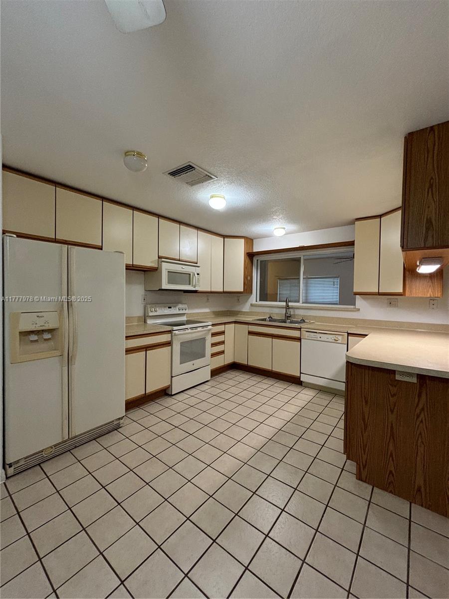 3611 SE 19th Terr, Okeechobee, Florida image 5