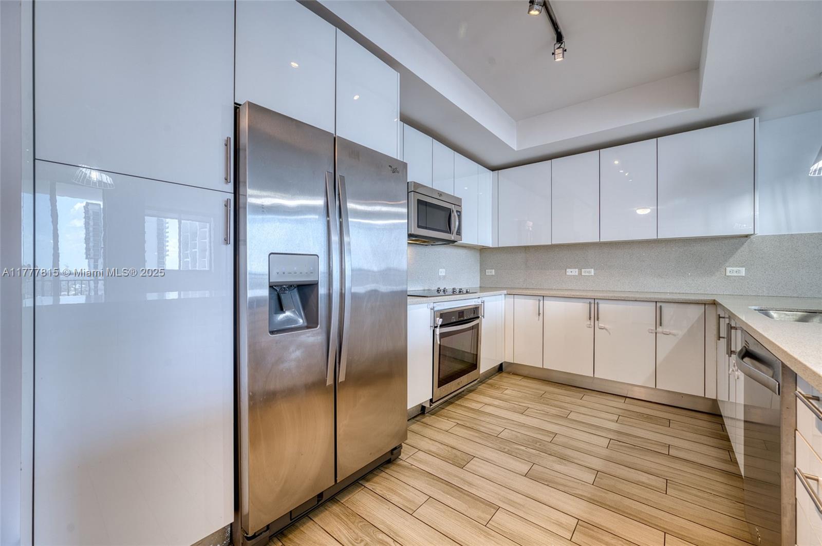 999 SW 1st Ave #1912, Miami FL 33130