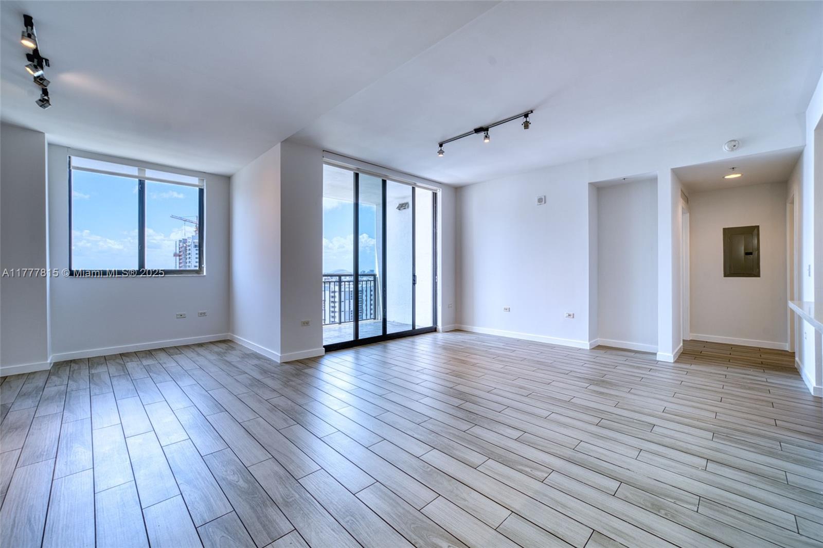 999 SW 1st Ave #1912, Miami FL 33130