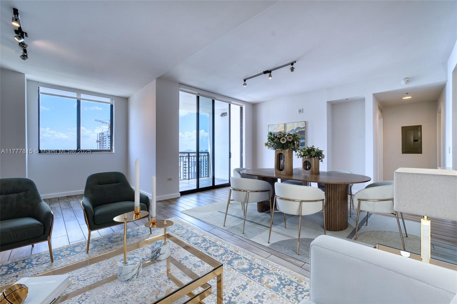999 SW 1st Ave #1912, Miami FL 33130
