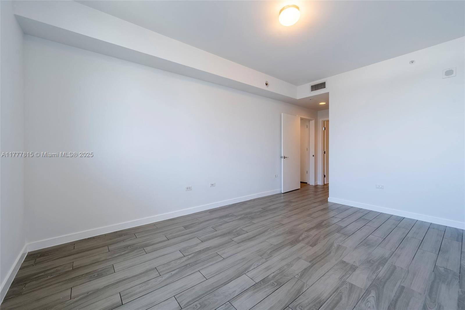 999 SW 1st Ave #1912, Miami FL 33130