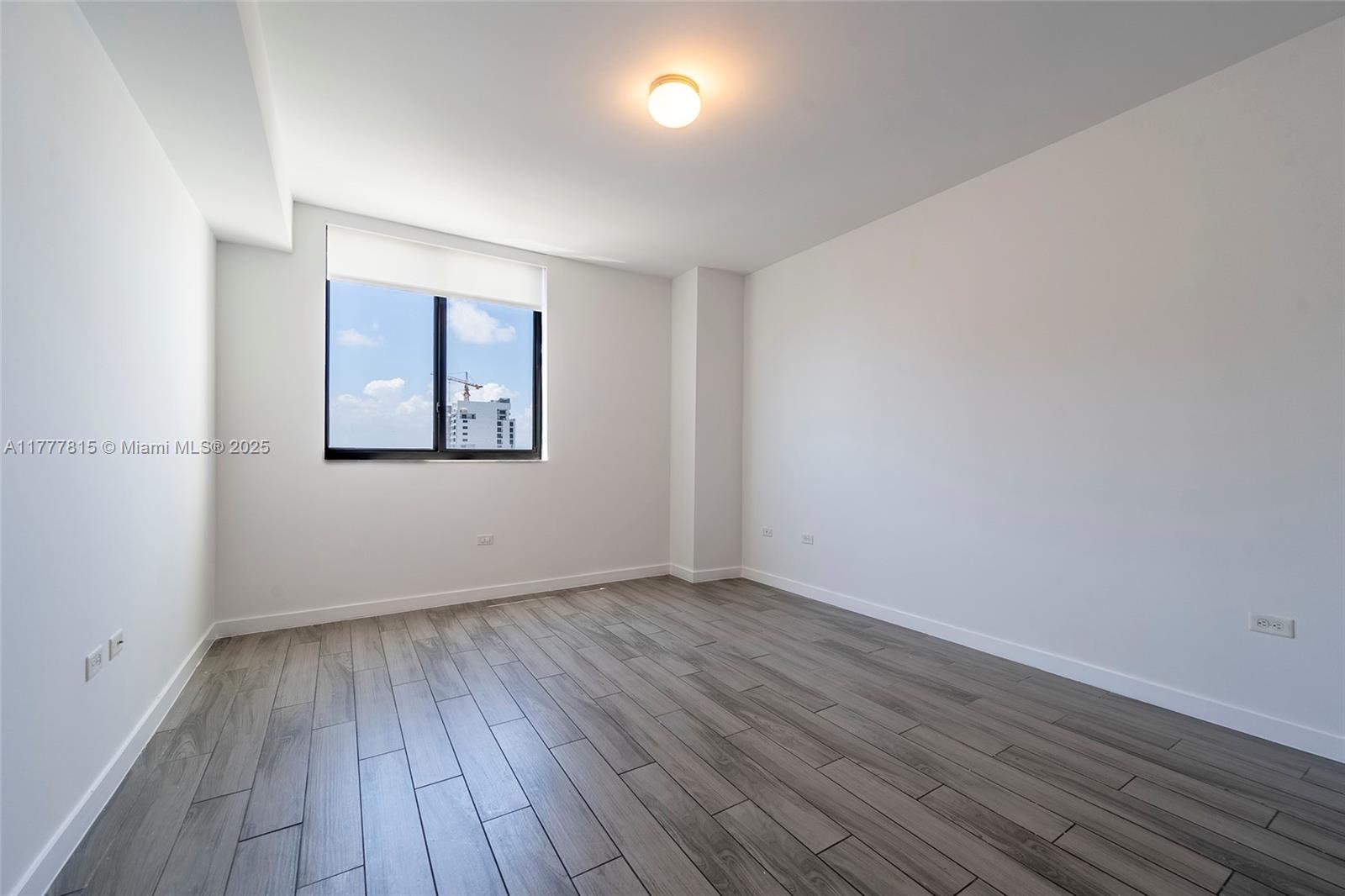 999 SW 1st Ave #1912, Miami FL 33130