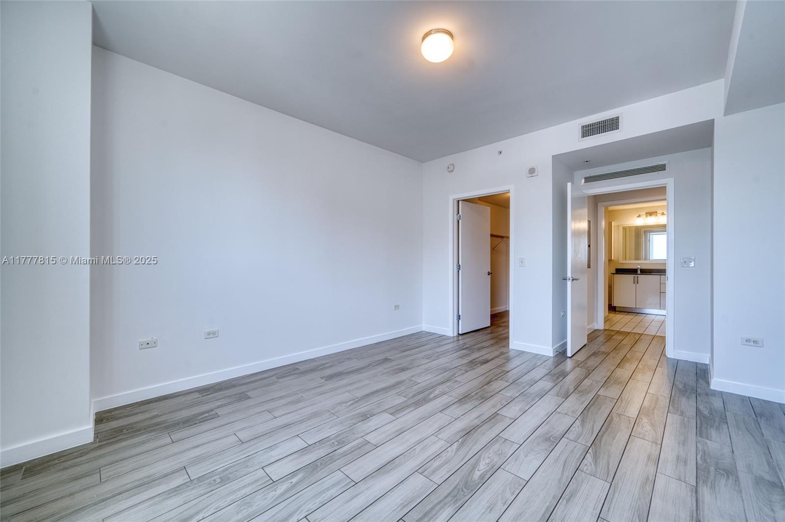 999 SW 1st Ave #1912, Miami FL 33130