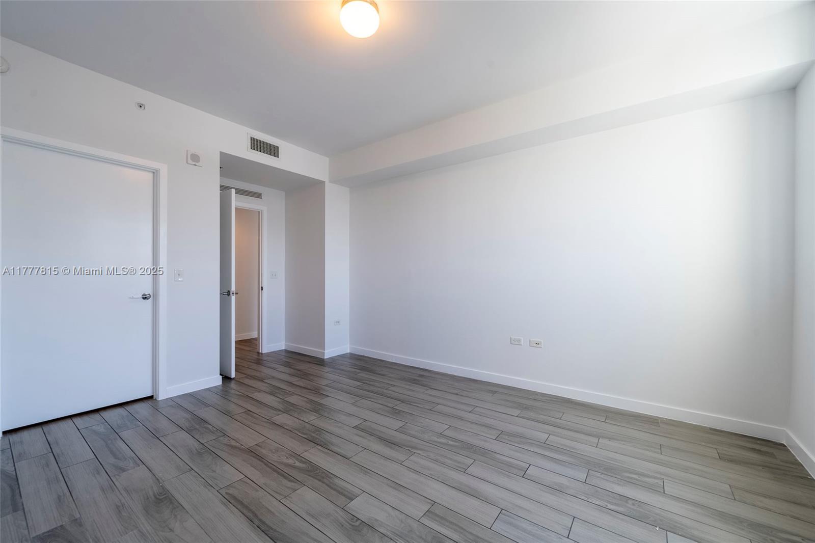 999 SW 1st Ave #1912, Miami FL 33130