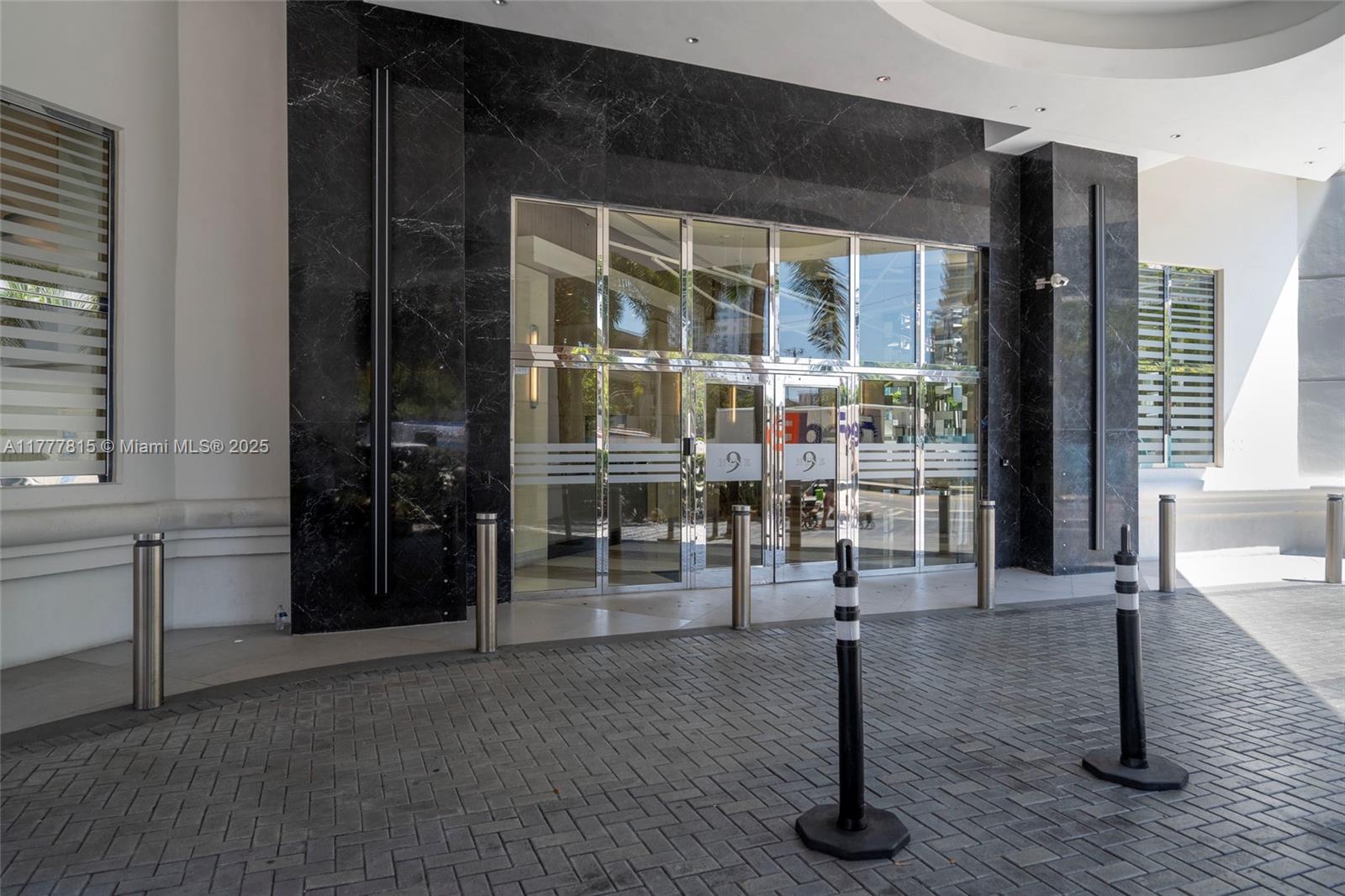 999 SW 1st Ave #1912, Miami FL 33130