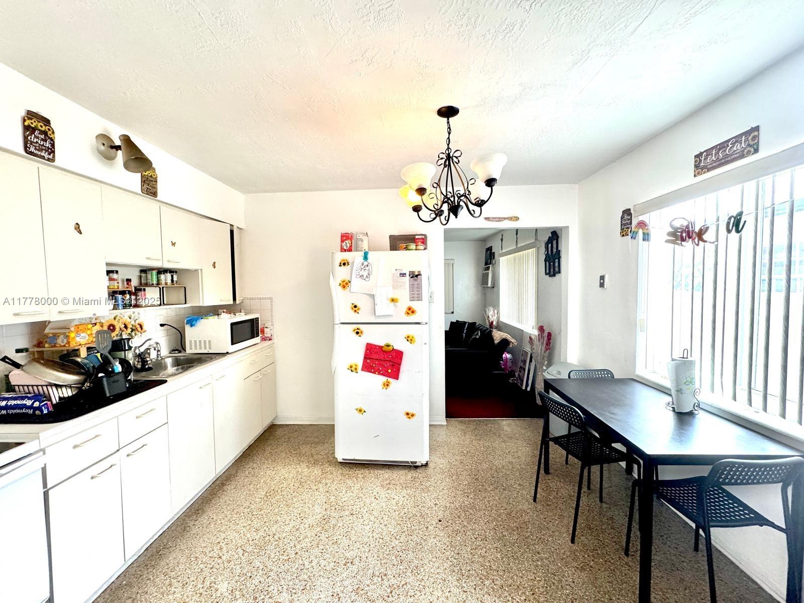 616 NW 3rd Ct, Hallandale Beach, Florida image 12