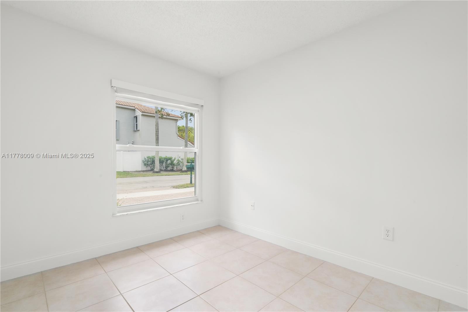 935 Jade Ct, Weston, Florida image 19