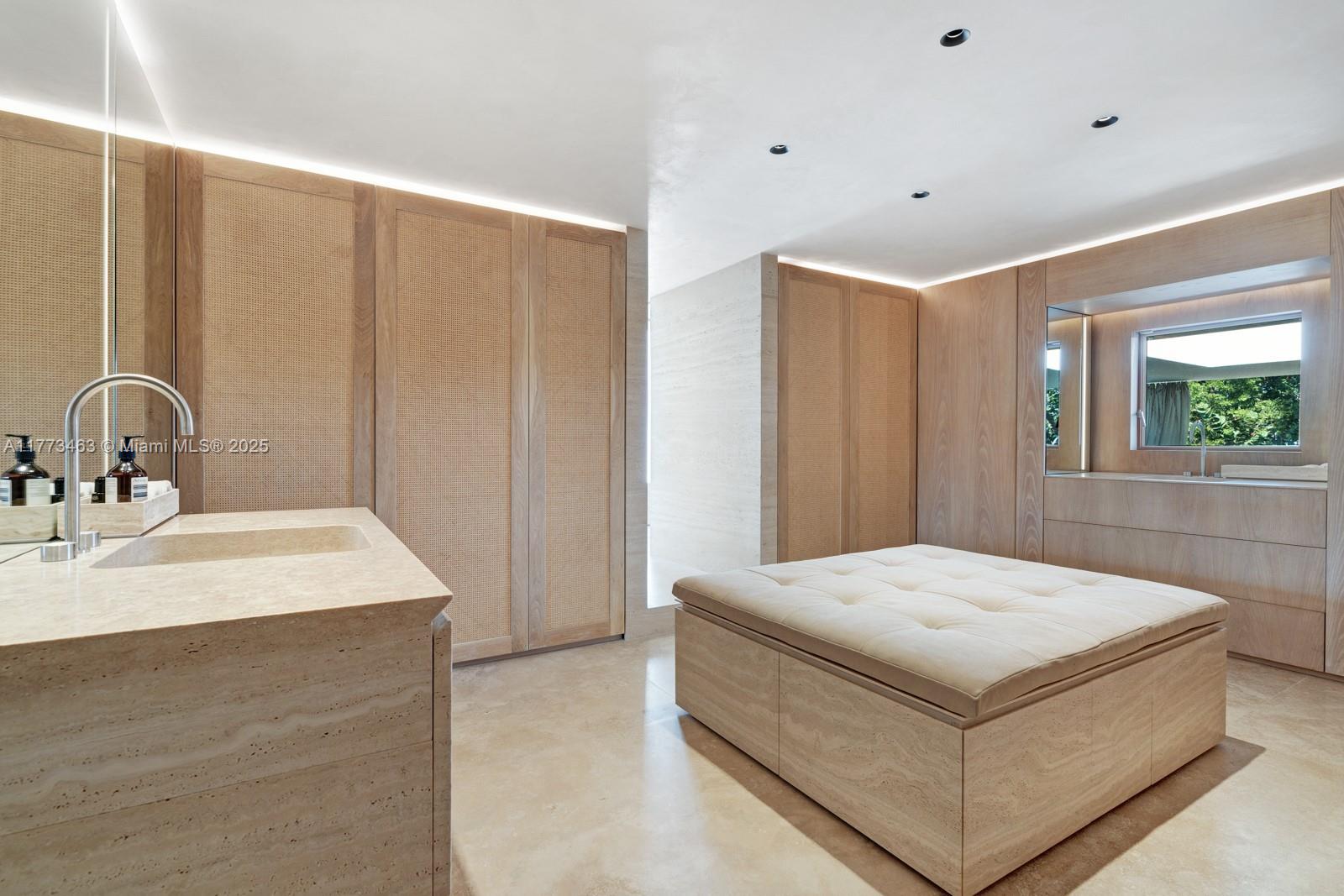 1500 W 23rd St, Miami Beach, Florida image 24