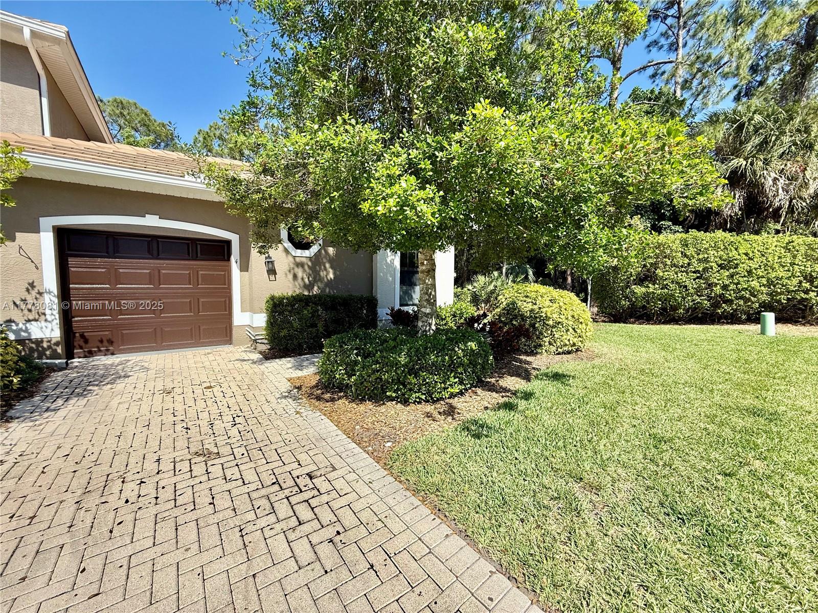 7550 Meadow Lakes Dr #4704, Naples, Florida image 2