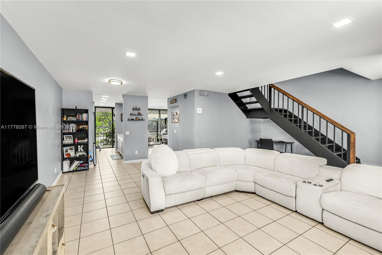 1519 NW 113th Way #1519, Pembroke Pines, Florida image 10