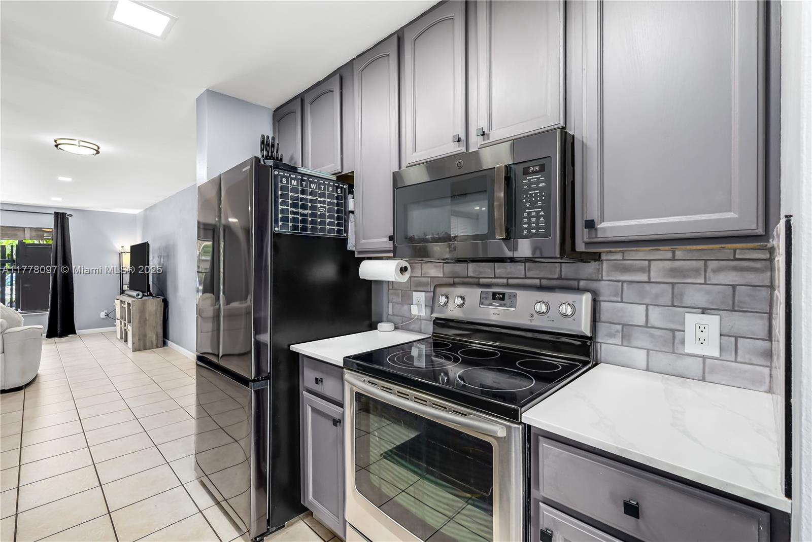 1519 NW 113th Way #1519, Pembroke Pines, Florida image 16