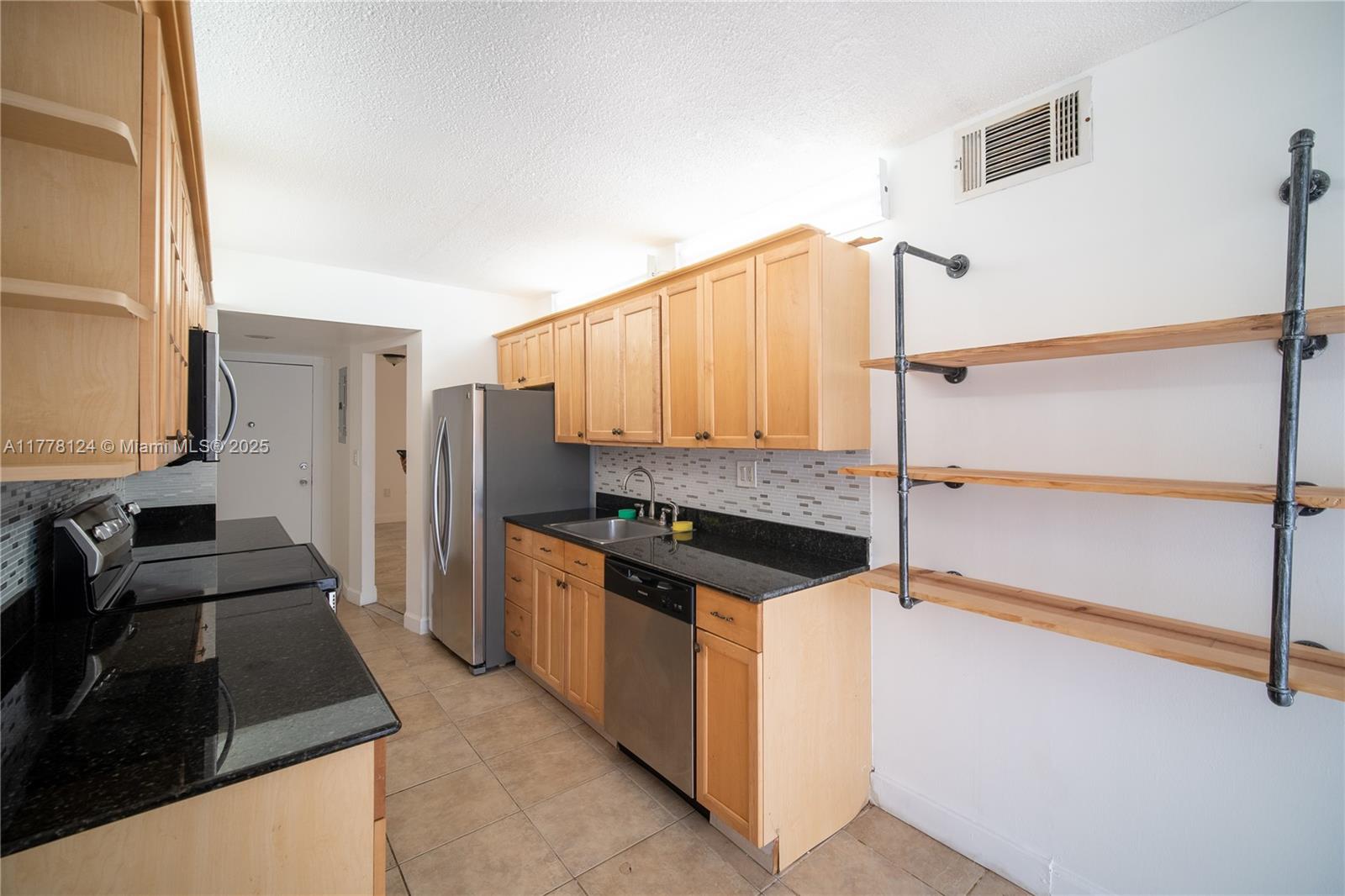 Property photo # 4