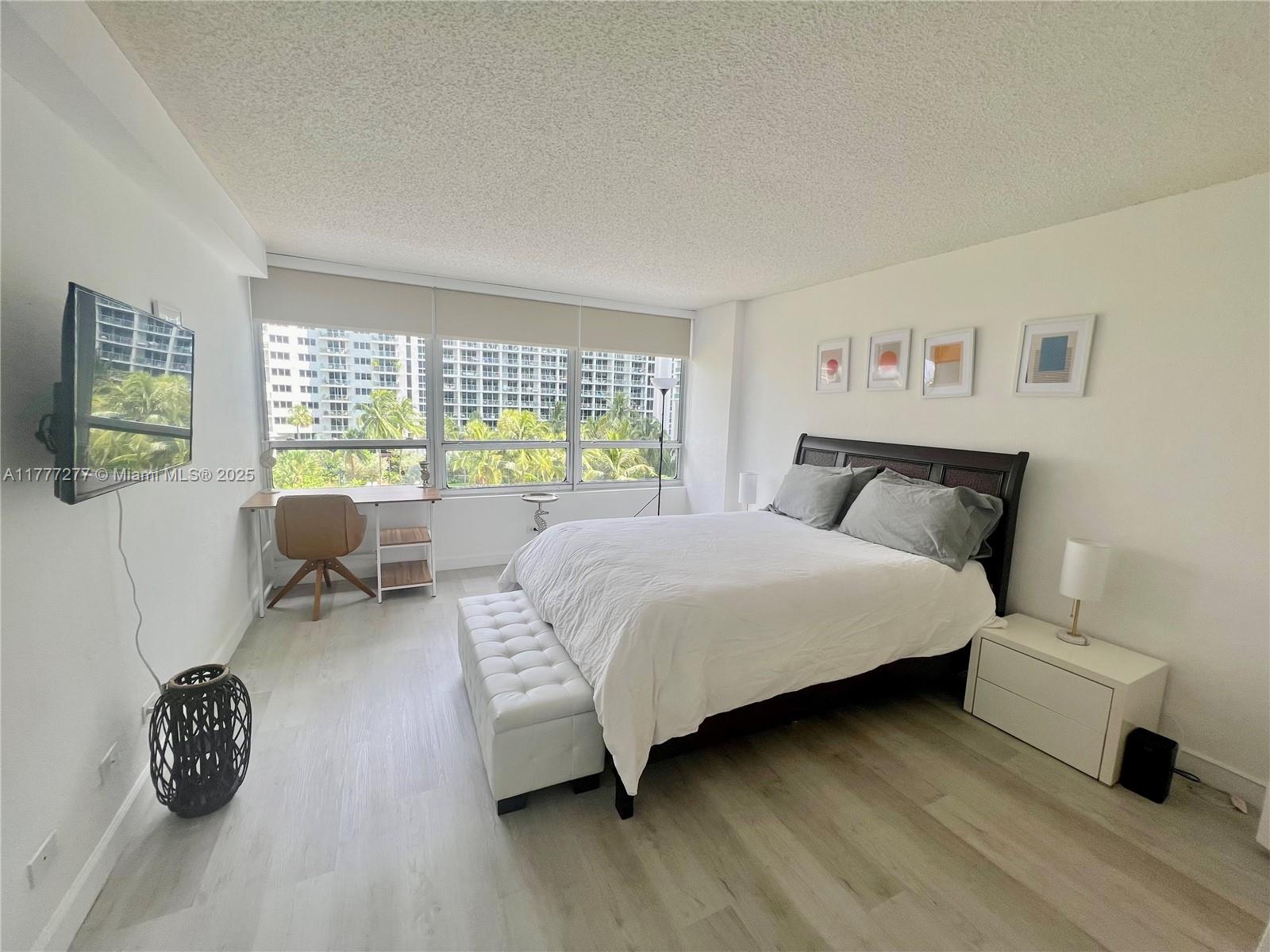 Listing Photo 11
