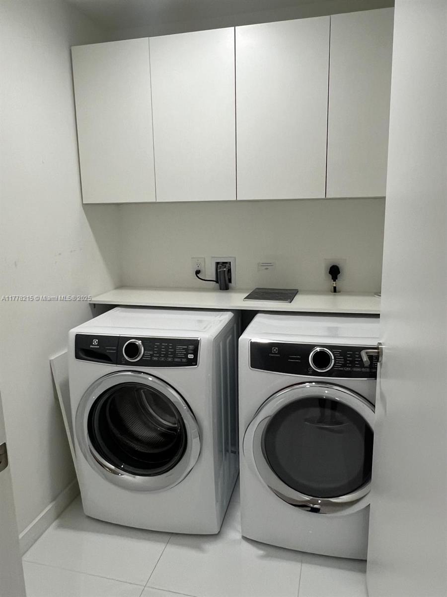 851 NE 1st Ave #4107, Miami FL 33132