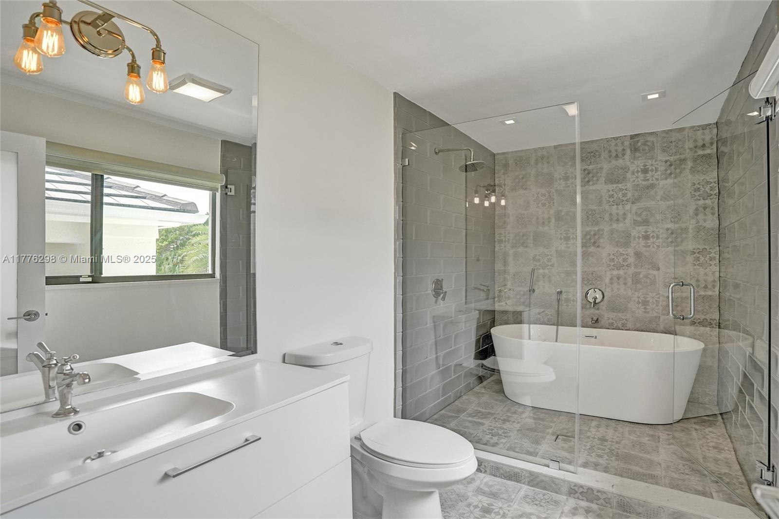 2340 Aqua Vista Blvd, Fort Lauderdale, Florida image 21
