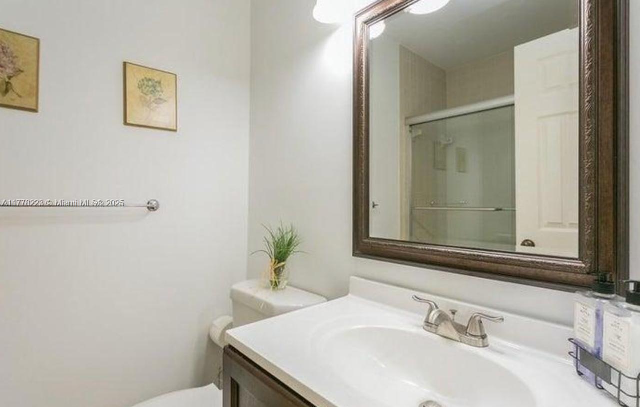 1143 Duncan Cir #201, Palm Beach Gardens, Florida image 10