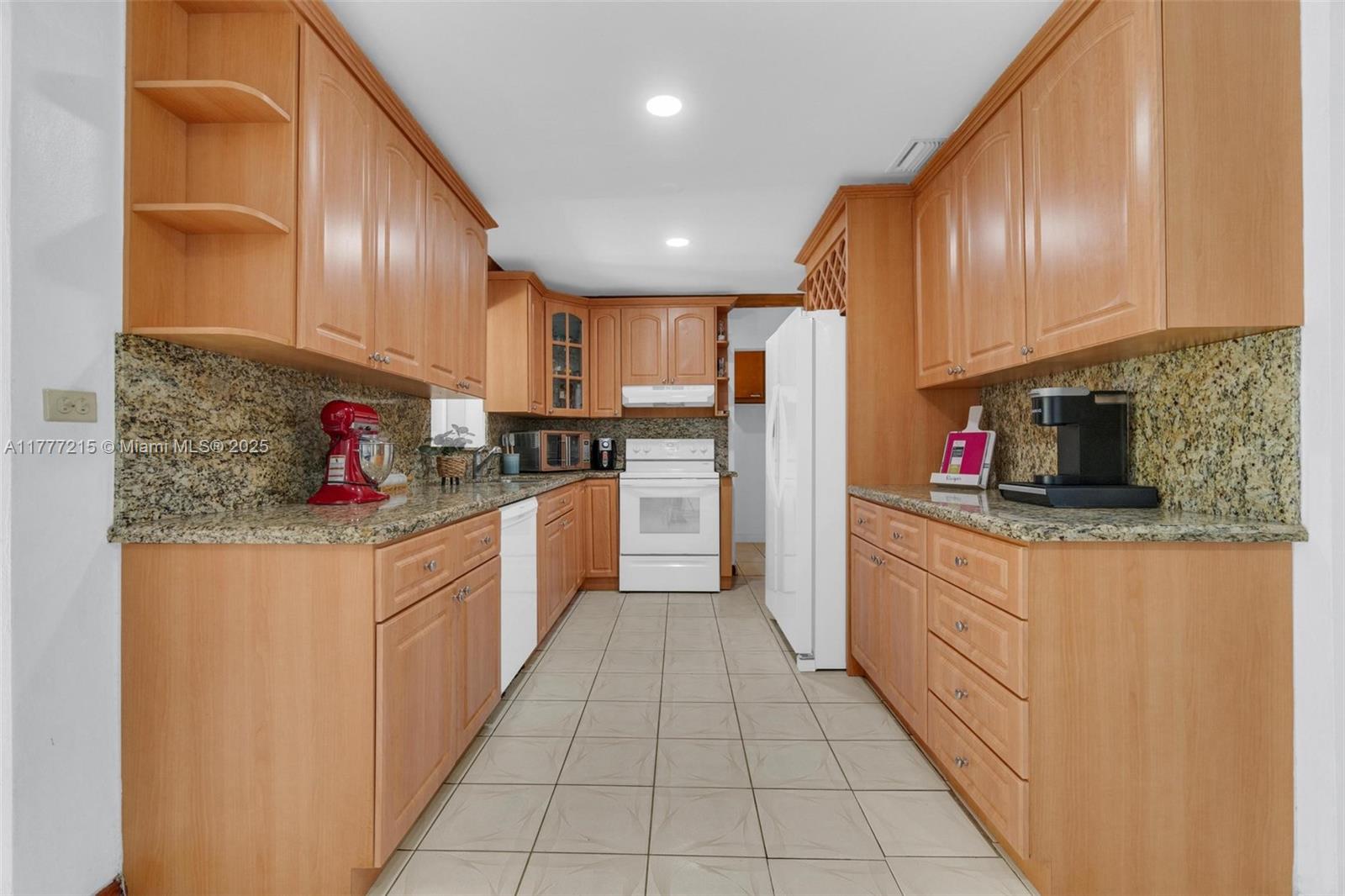 Listing Photo 11