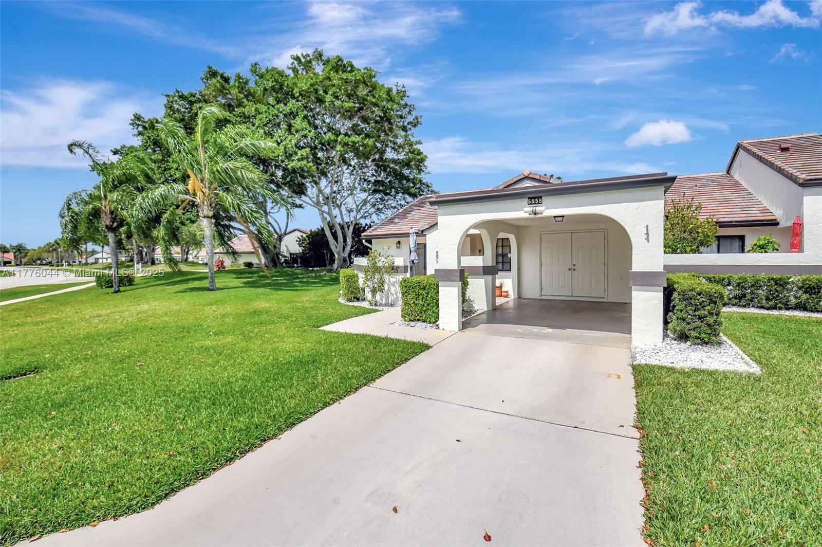 5558 E Parkwalk Cir E, Boynton Beach, Florida image 40