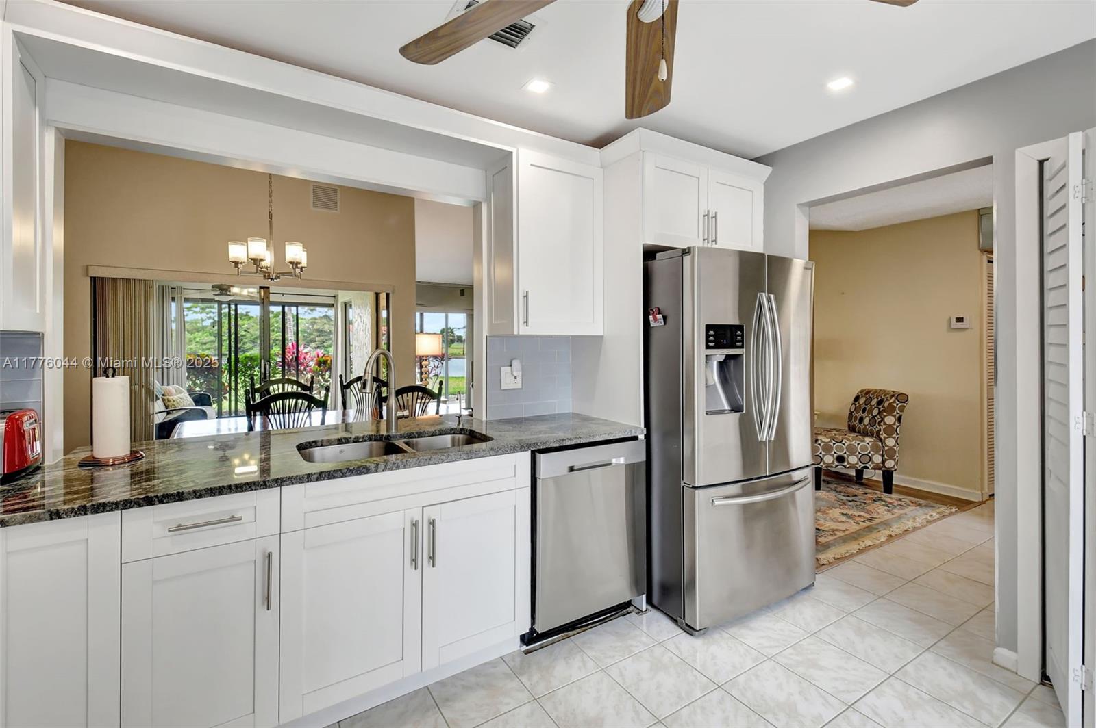 5558 E Parkwalk Cir E, Boynton Beach, Florida image 5