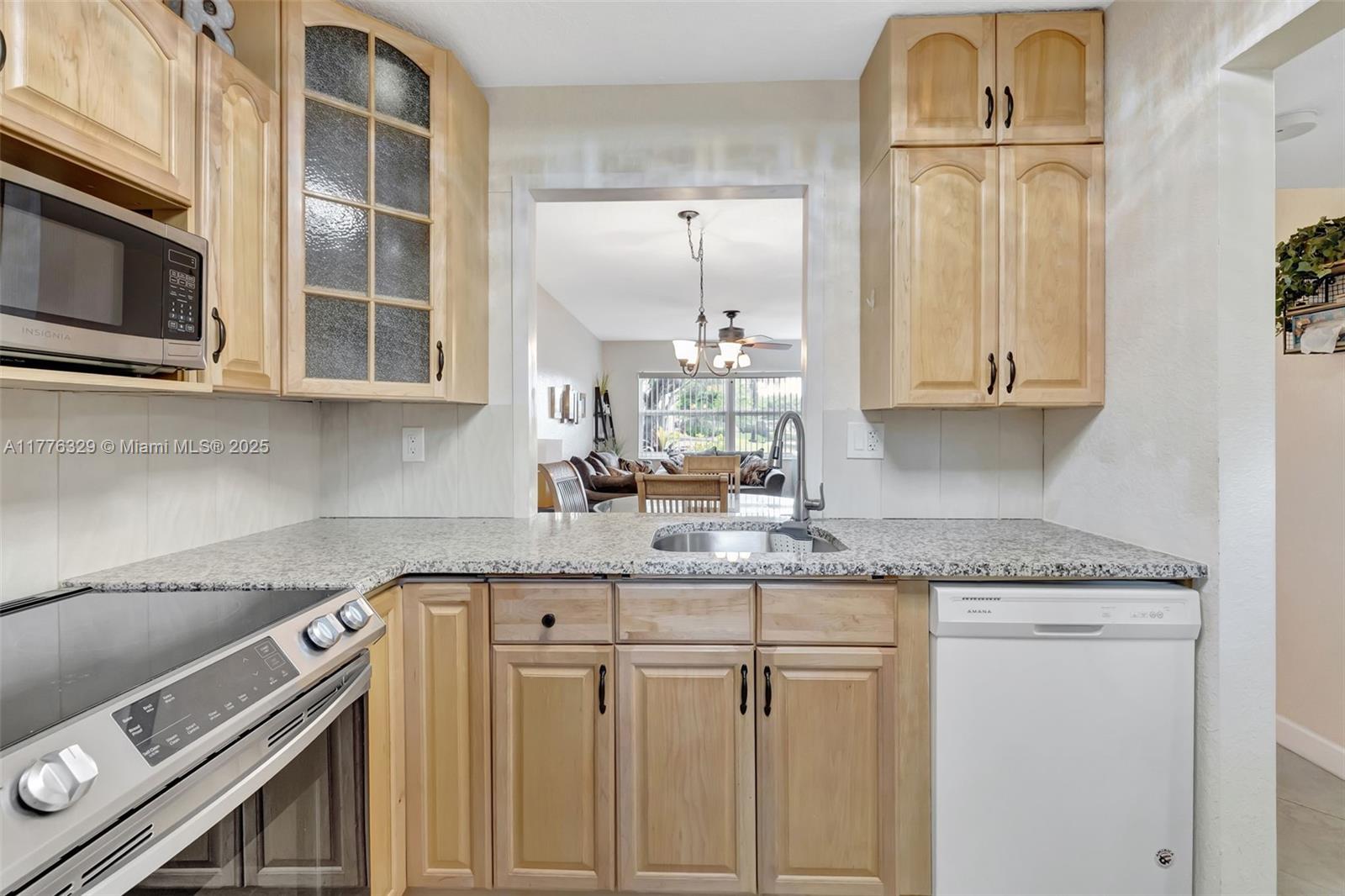 3531 NW 50th Ave #413, Lauderdale Lakes, Florida image 10