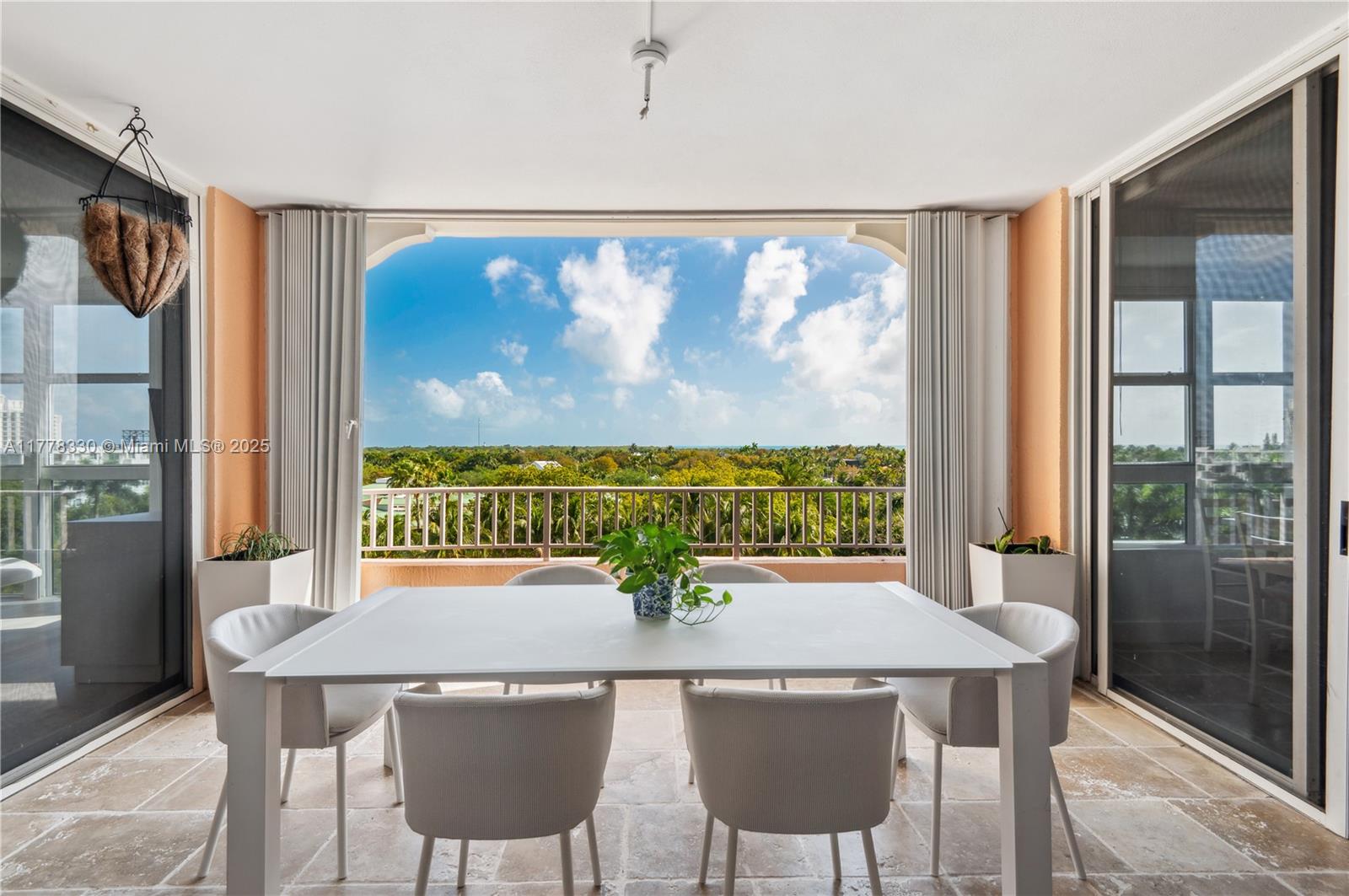 Lake Villa Three Key Biscayne, FL 33149