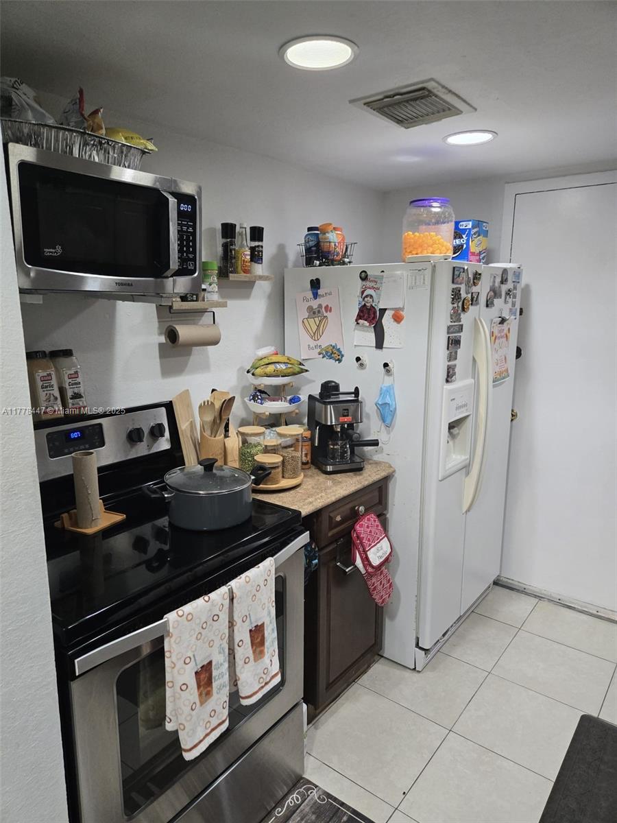 2075 NE 164th St #114, North Miami Beach, Florida image 12