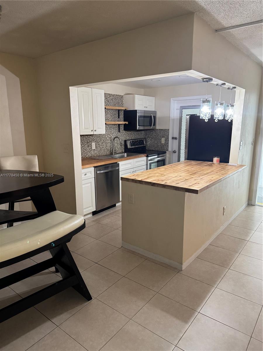 1631 NW 46th Ave #119, Lauderhill, Florida image 2