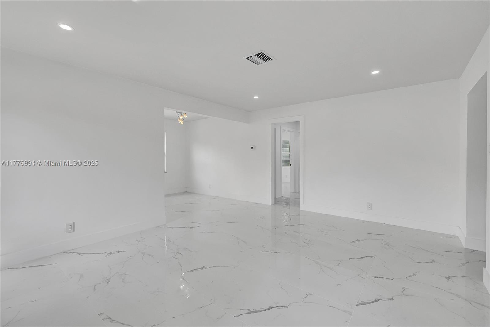 Residentialincome, Hollywood, Florida image 10