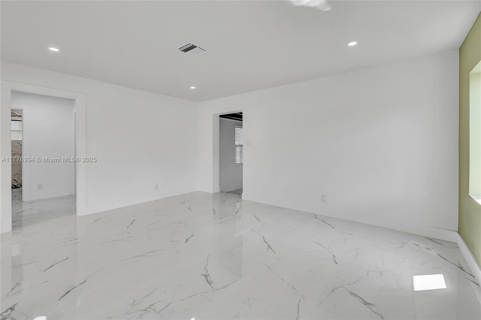 Residentialincome, Hollywood, Florida image 11