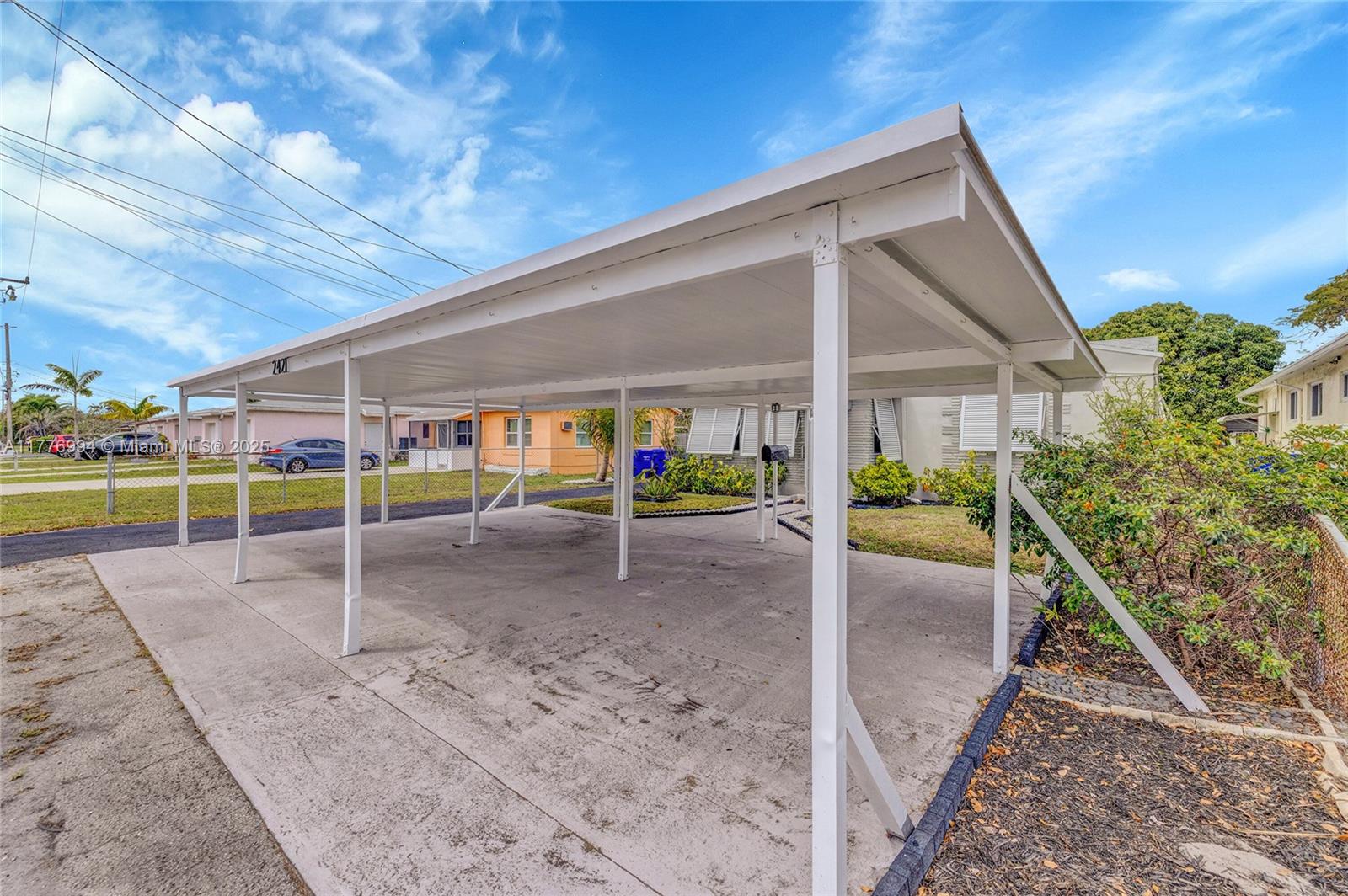 Residentialincome, Hollywood, Florida image 29