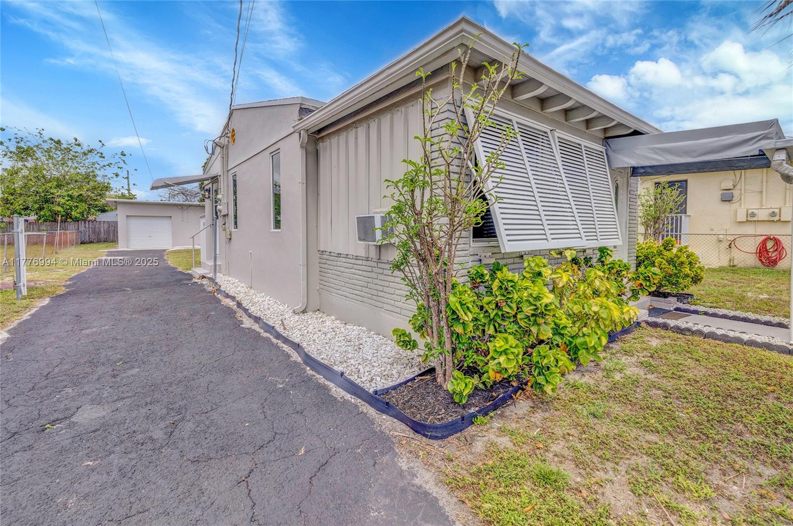 Residentialincome, Hollywood, Florida image 34