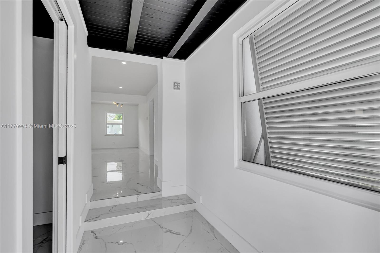 Residentialincome, Hollywood, Florida image 5