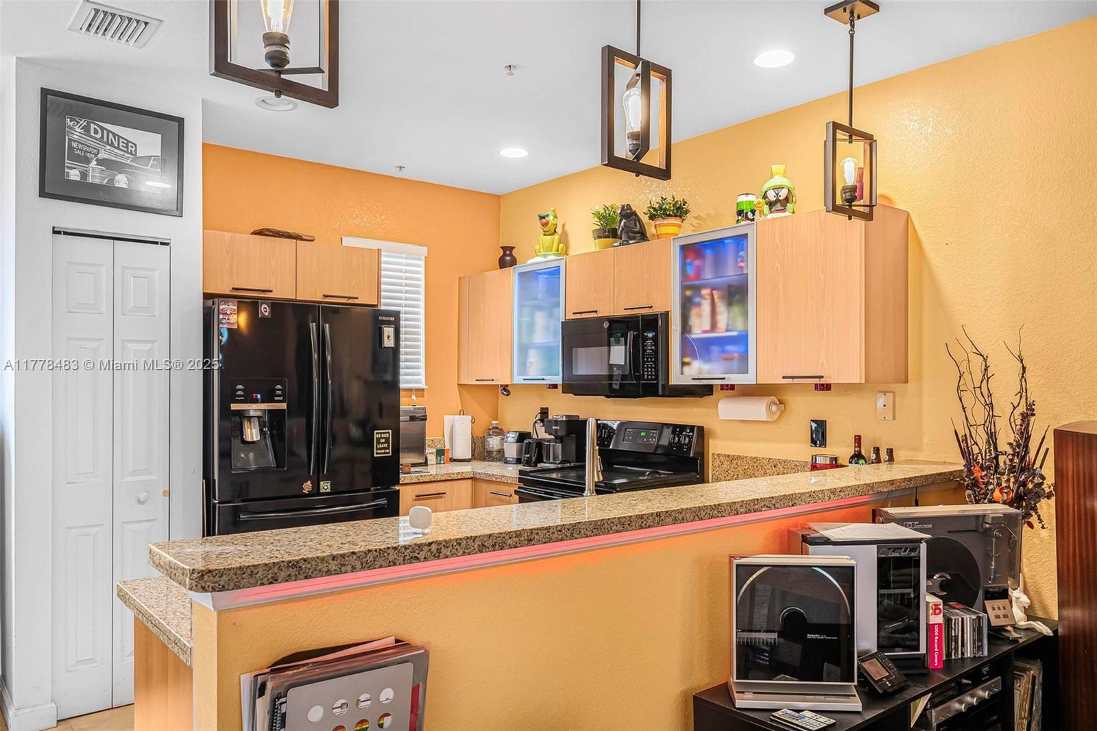 2516 SW 14th Ave #403, Fort Lauderdale, Florida image 10