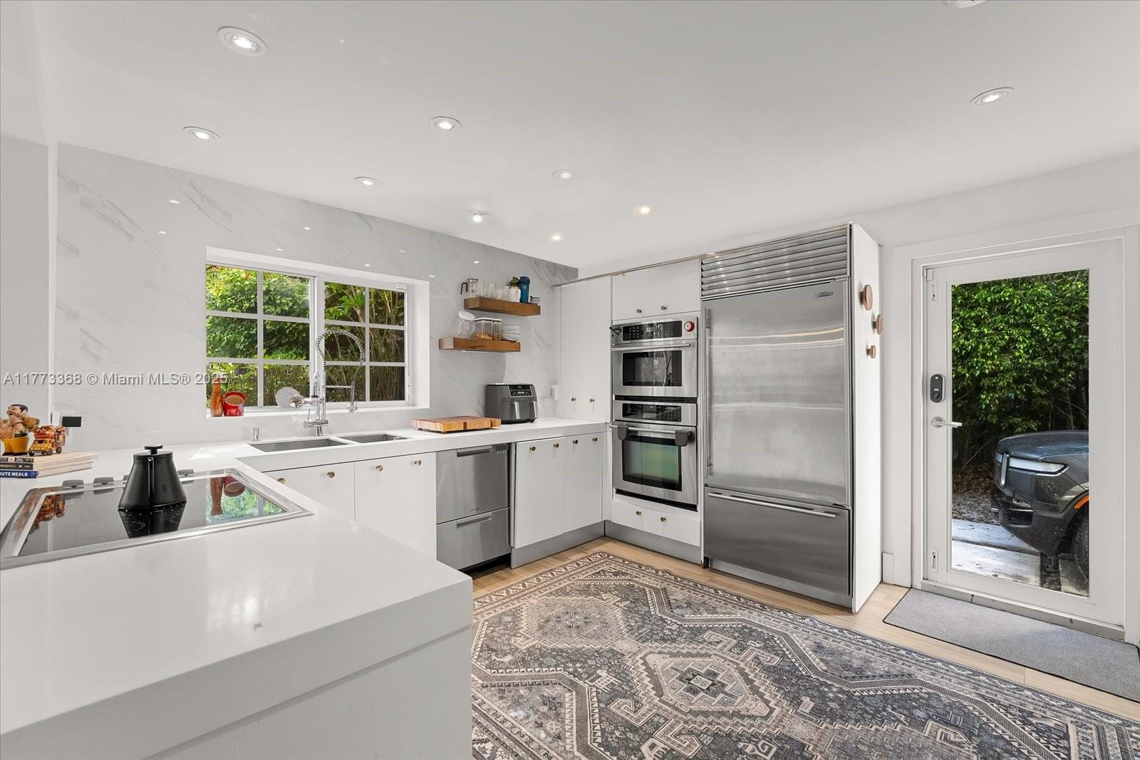 4228 Alton Rd, Miami Beach, Florida image 13
