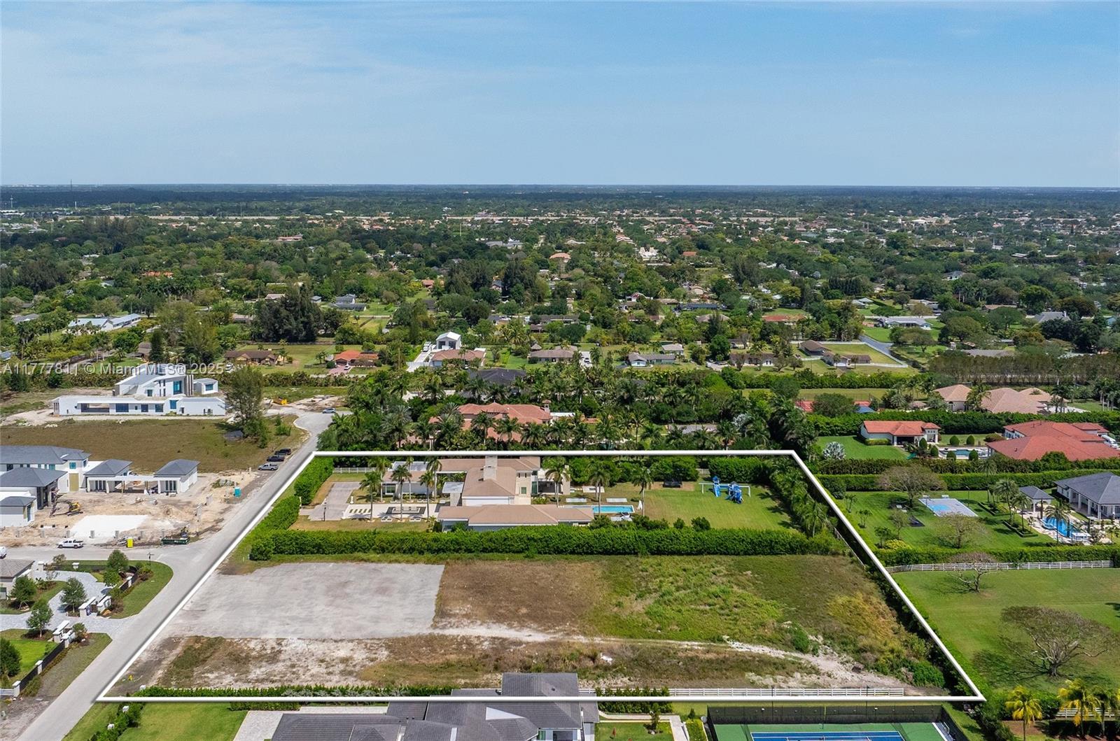 16730 Stratford Ct, Southwest Ranches, Florida image 2