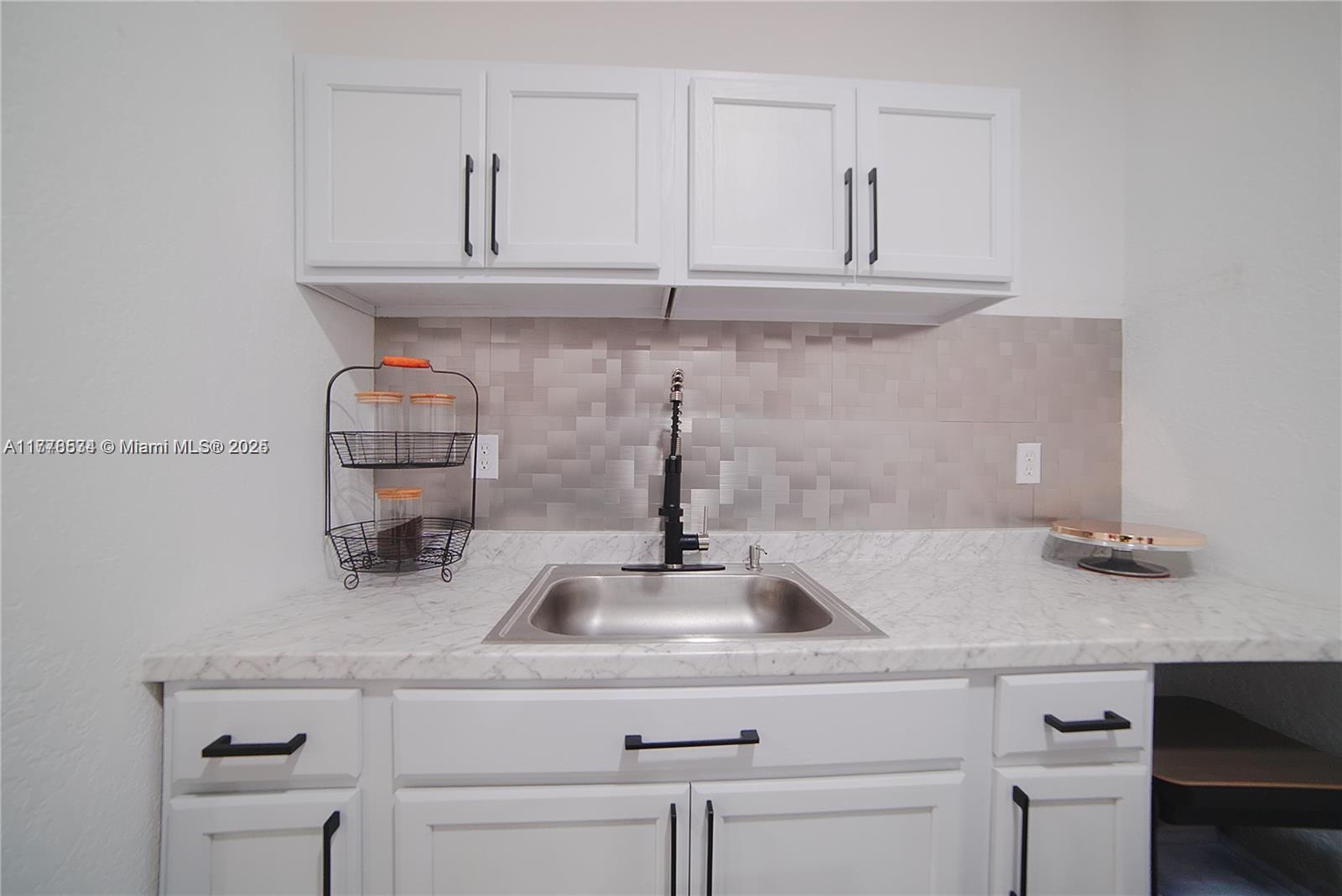 14426 NW 88th Ave, Miami Lakes, Florida image 17
