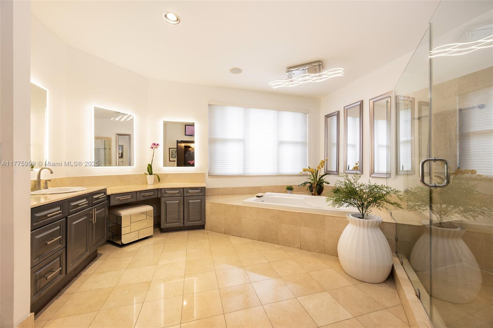 3707 NE 214th St #14, Aventura, Florida image 24