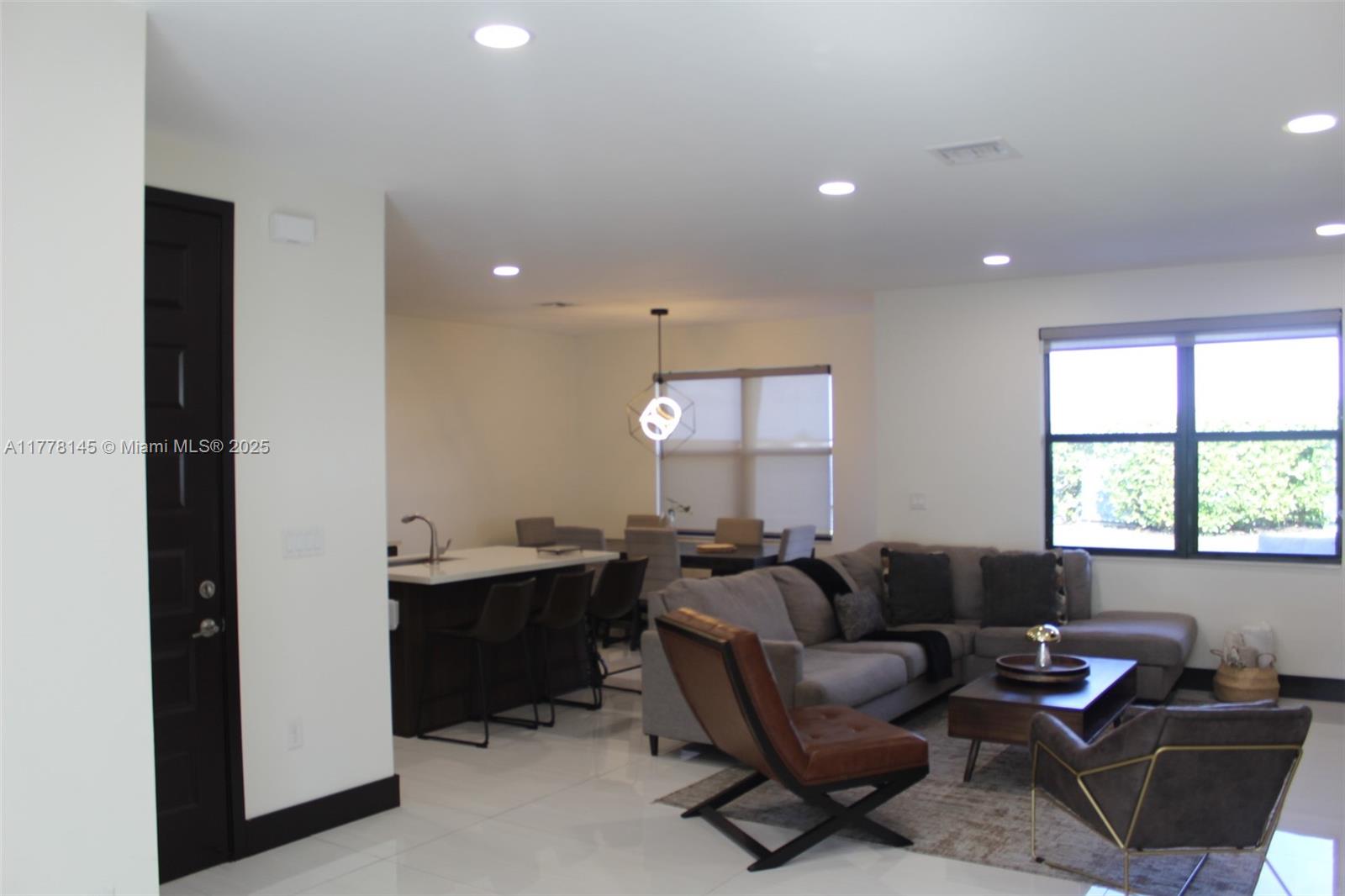 15481 NW 91st Ct, Miami Lakes, Florida image 4
