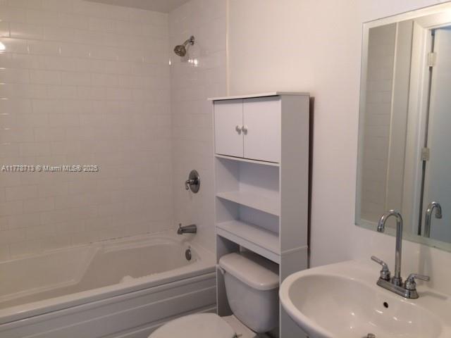 690 SW 1st Ct #2025, Miami FL 33130