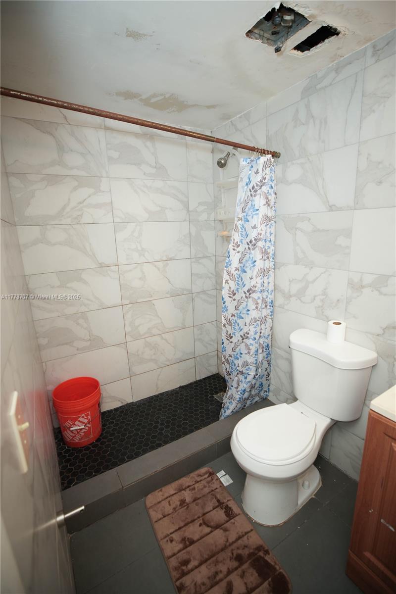 3610 NW 21st St #305, Lauderdale Lakes, Florida image 9