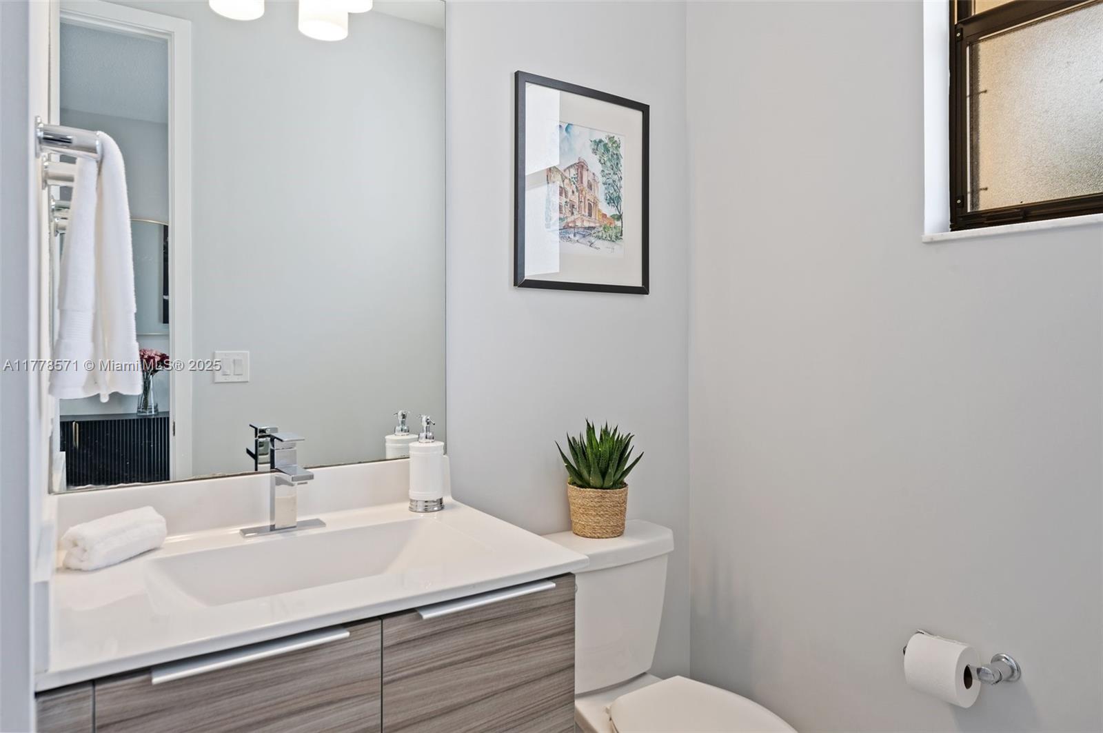 16008 NW 91st Ct, Miami Lakes, Florida image 3