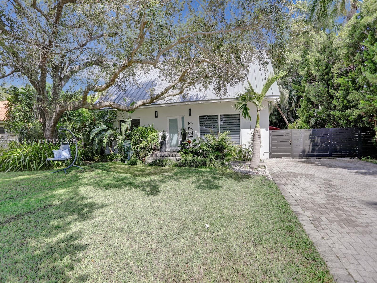 1273 NE 92nd St, Miami Shores, Florida image 13