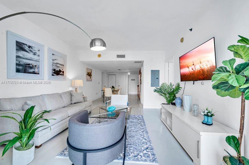 Condo for Sale in Miami, FL